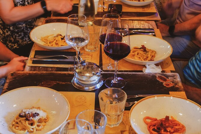 Rome: Trastevere Food Small Group Tour with Dinner and Wine